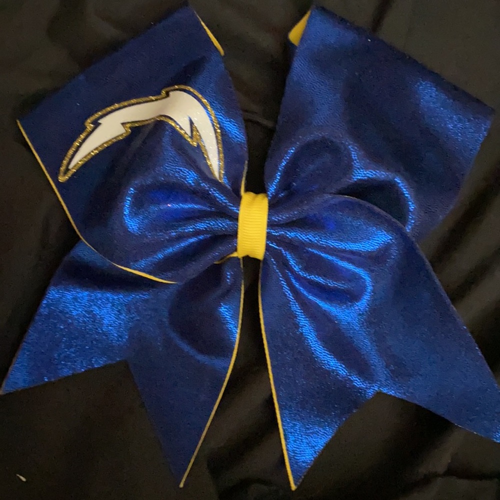 Cheer bows!!!!⭐️⭐️⭐️ - Picture 2 of 4